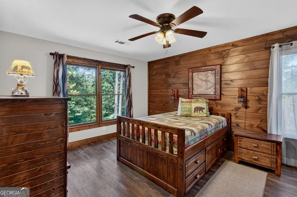 155 Hawks Ridge DR Mineral Bluff, GA 30559