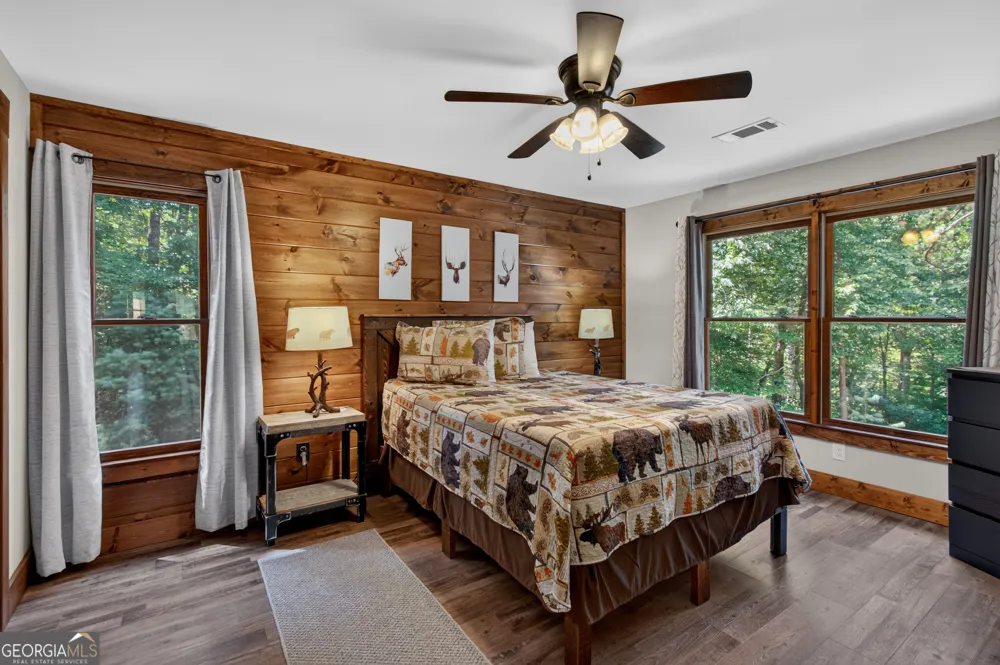 155 Hawks Ridge DR Mineral Bluff, GA 30559