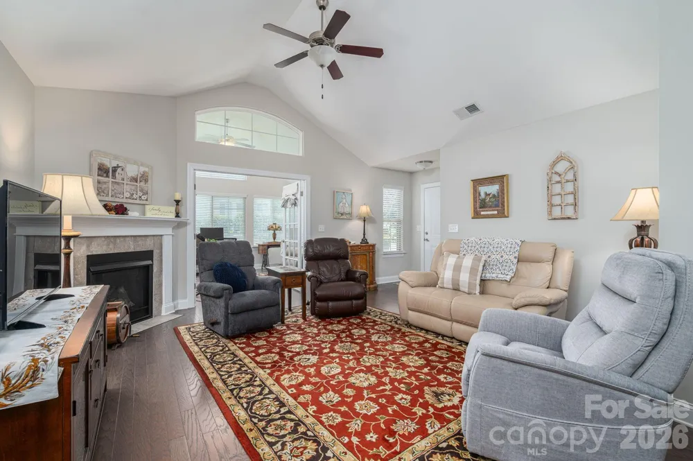 2360 Villa Oaks Court Gastonia, NC 28056
