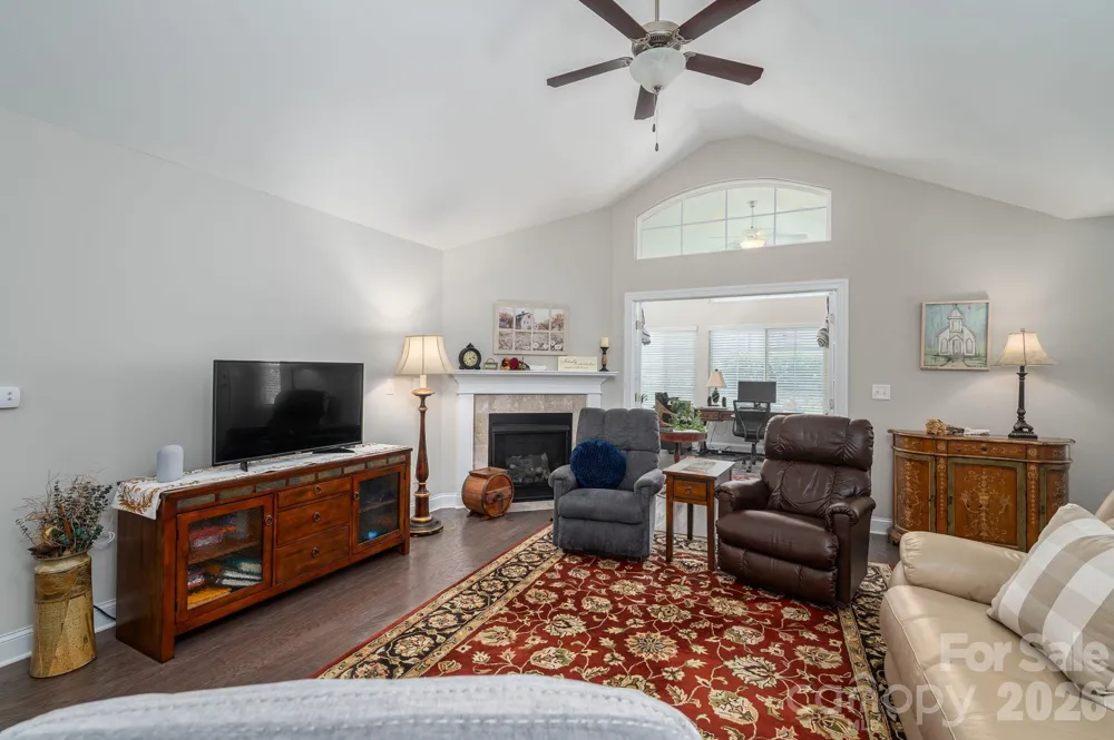 2360 Villa Oaks Court Gastonia, NC 28056