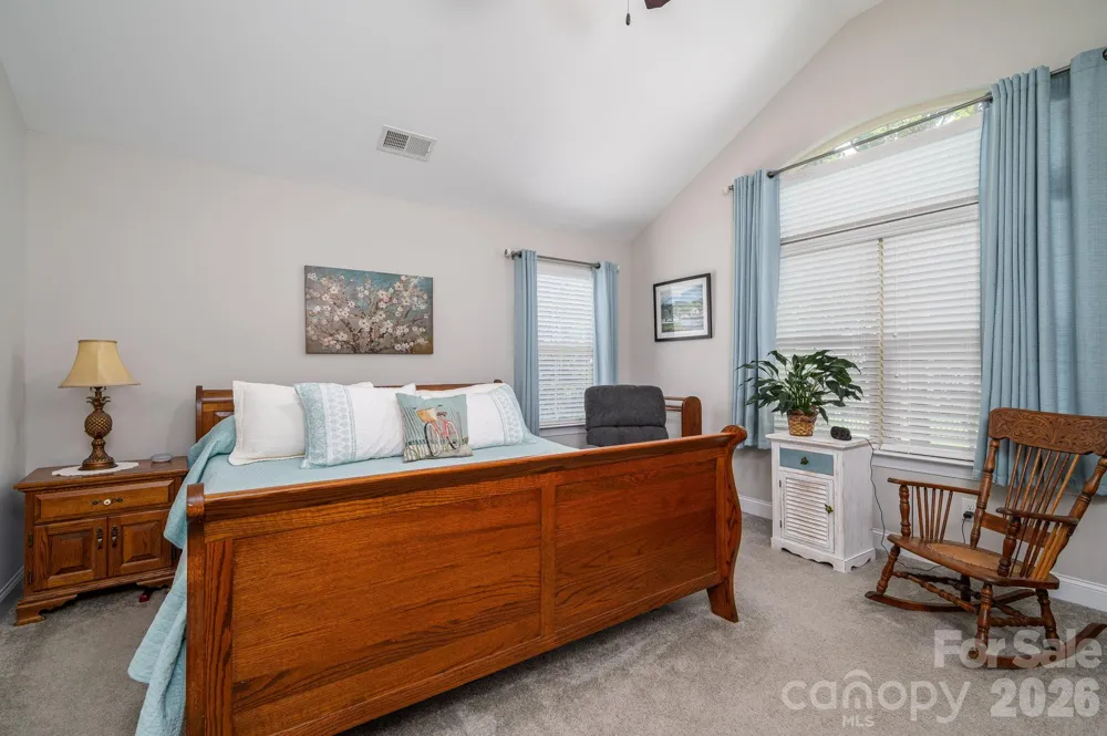 2360 Villa Oaks Court Gastonia, NC 28056