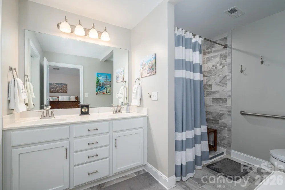 2360 Villa Oaks Court Gastonia, NC 28056