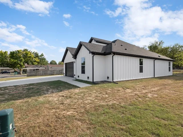 1119 20th Street Bridgeport, TX 76426