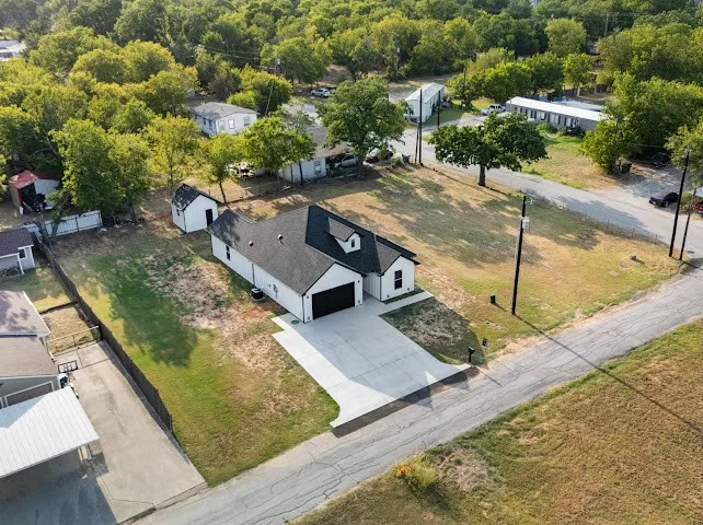 1119 20th Street Bridgeport, TX 76426