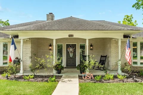 102 Buttercup Street