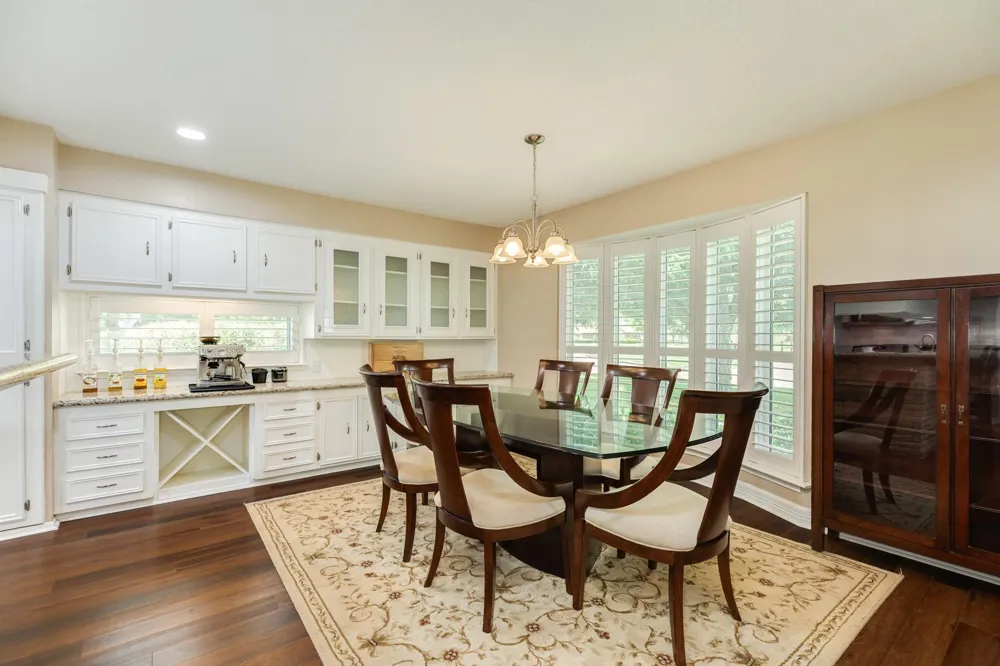 102 Buttercup Street Lake Jackson, TX 77566