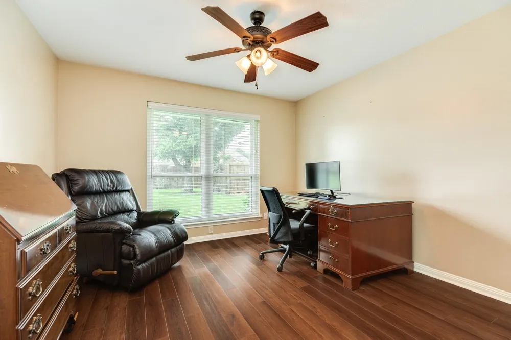 102 Buttercup Street Lake Jackson, TX 77566