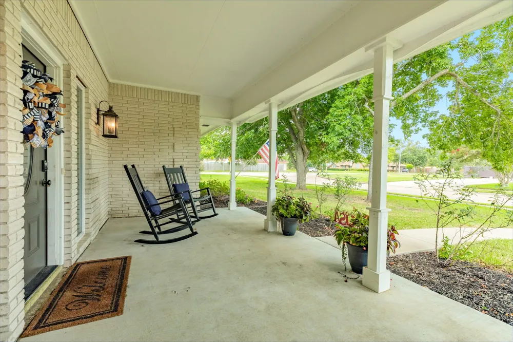 102 Buttercup Street Lake Jackson, TX 77566