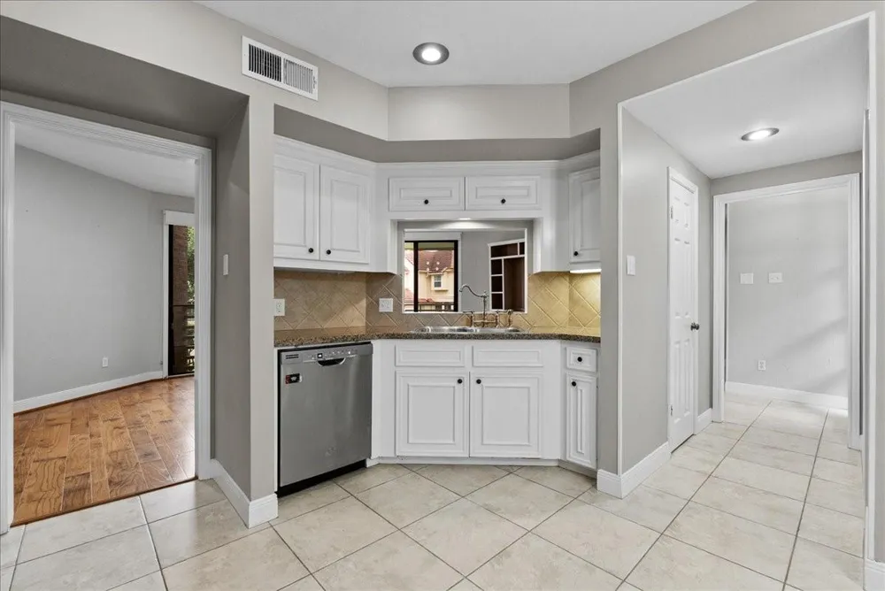 1729 Enterprise Avenue League City, TX 77573