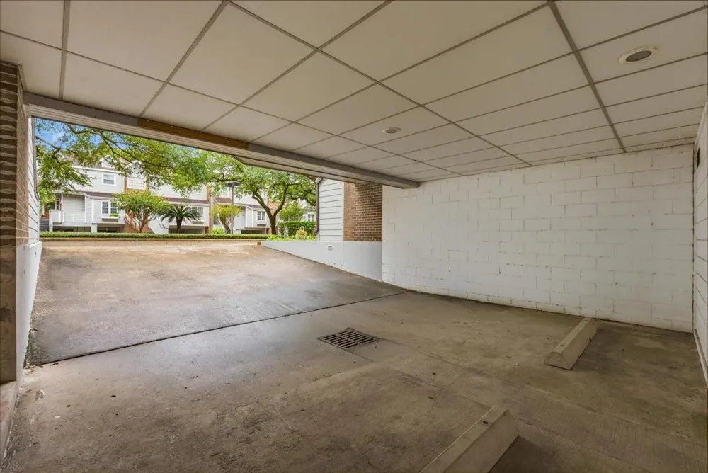 1729 Enterprise Avenue League City, TX 77573