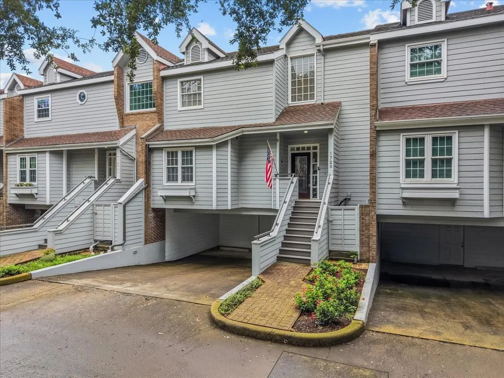 1729 Enterprise Avenue League City, TX 77573