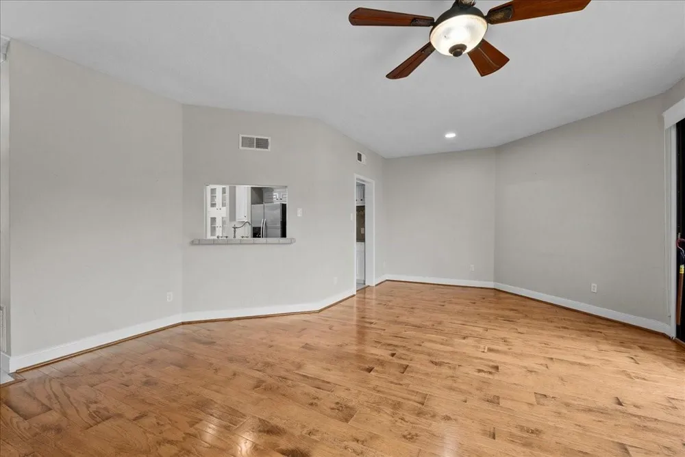 1729 Enterprise Avenue League City, TX 77573