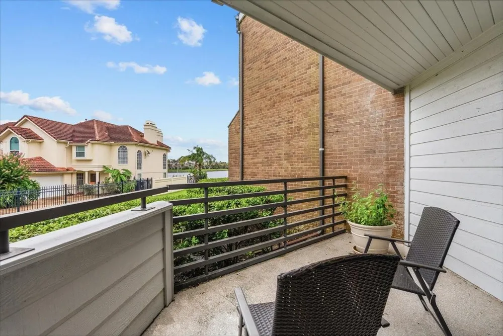1729 Enterprise Avenue League City, TX 77573