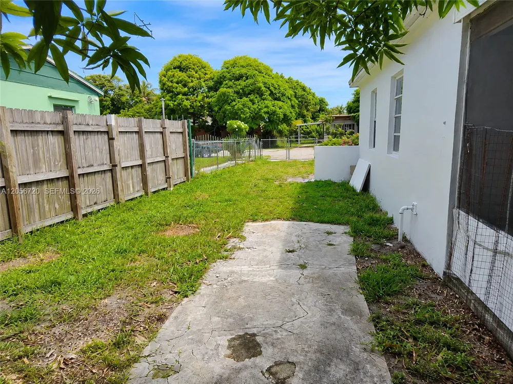 740 NW 130th St North Miami, FL 33168