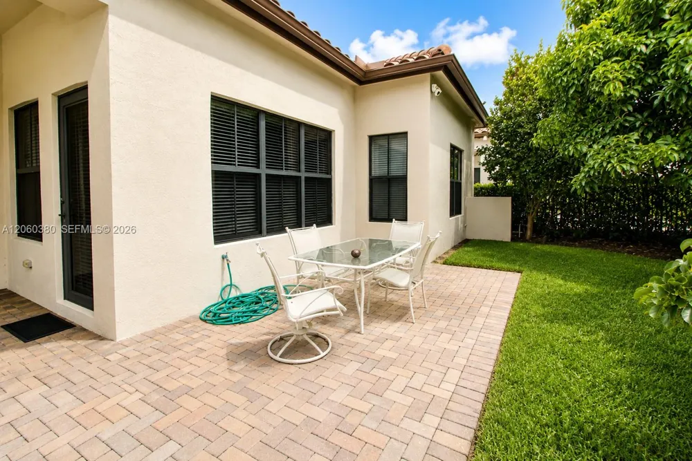 8514 NW 37th Ct Cooper City, FL 33024