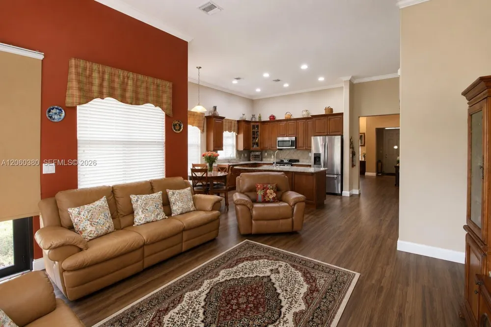 8514 NW 37th Ct Cooper City, FL 33024