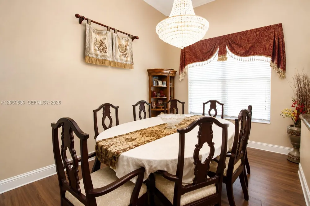 8514 NW 37th Ct Cooper City, FL 33024