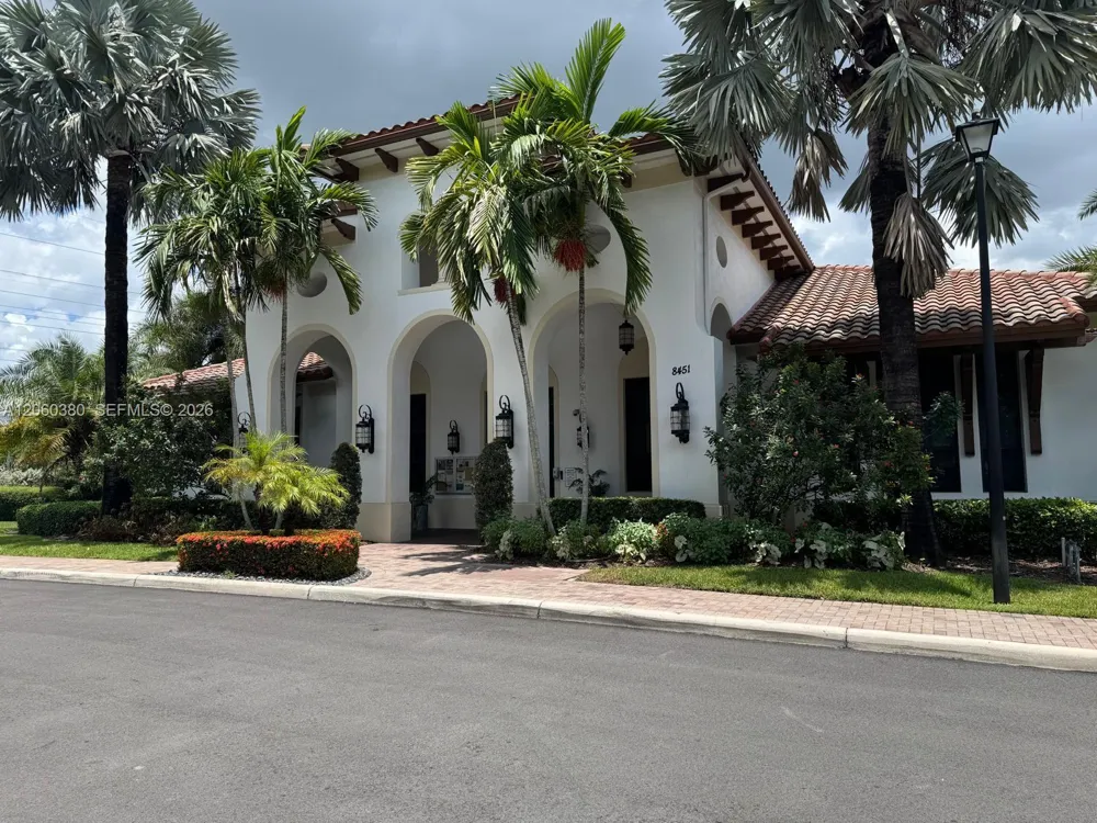 8514 NW 37th Ct Cooper City, FL 33024