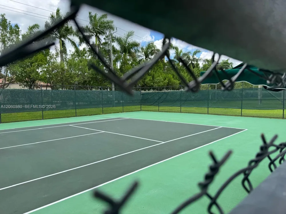 8514 NW 37th Ct Cooper City, FL 33024