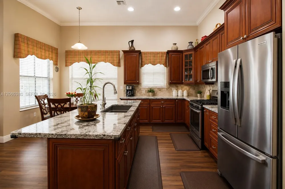 8514 NW 37th Ct Cooper City, FL 33024