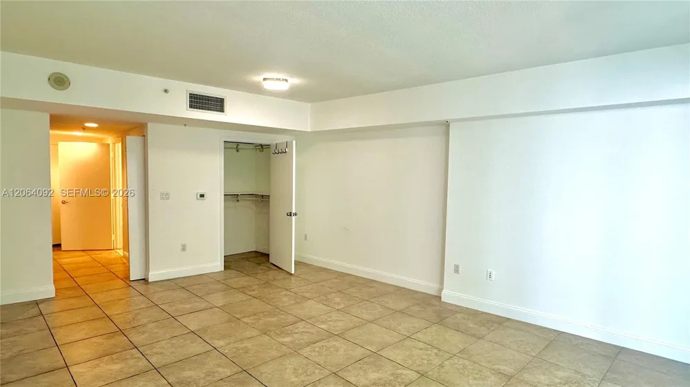 1750 Bayshore Dr #2607 Miami, FL 33132