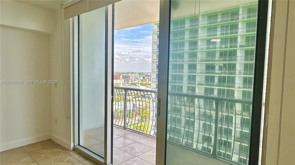 1750 Bayshore Dr #2607 Miami, FL 33132