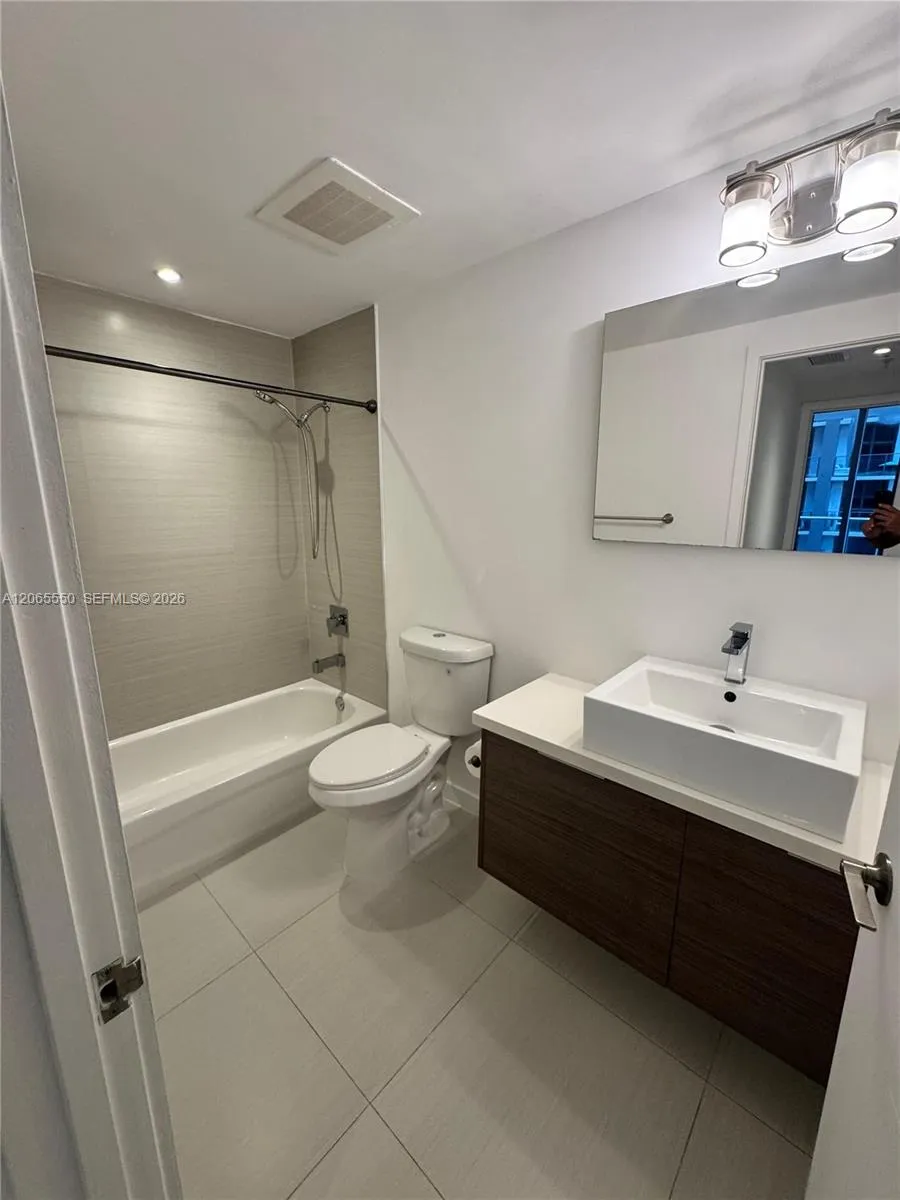1010 SW 2nd Ave #607 Miami, FL 33130