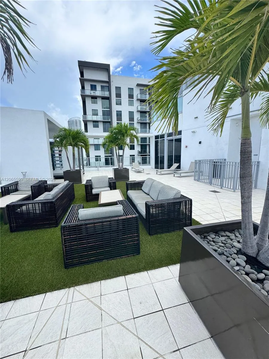 1010 SW 2nd Ave #607 Miami, FL 33130
