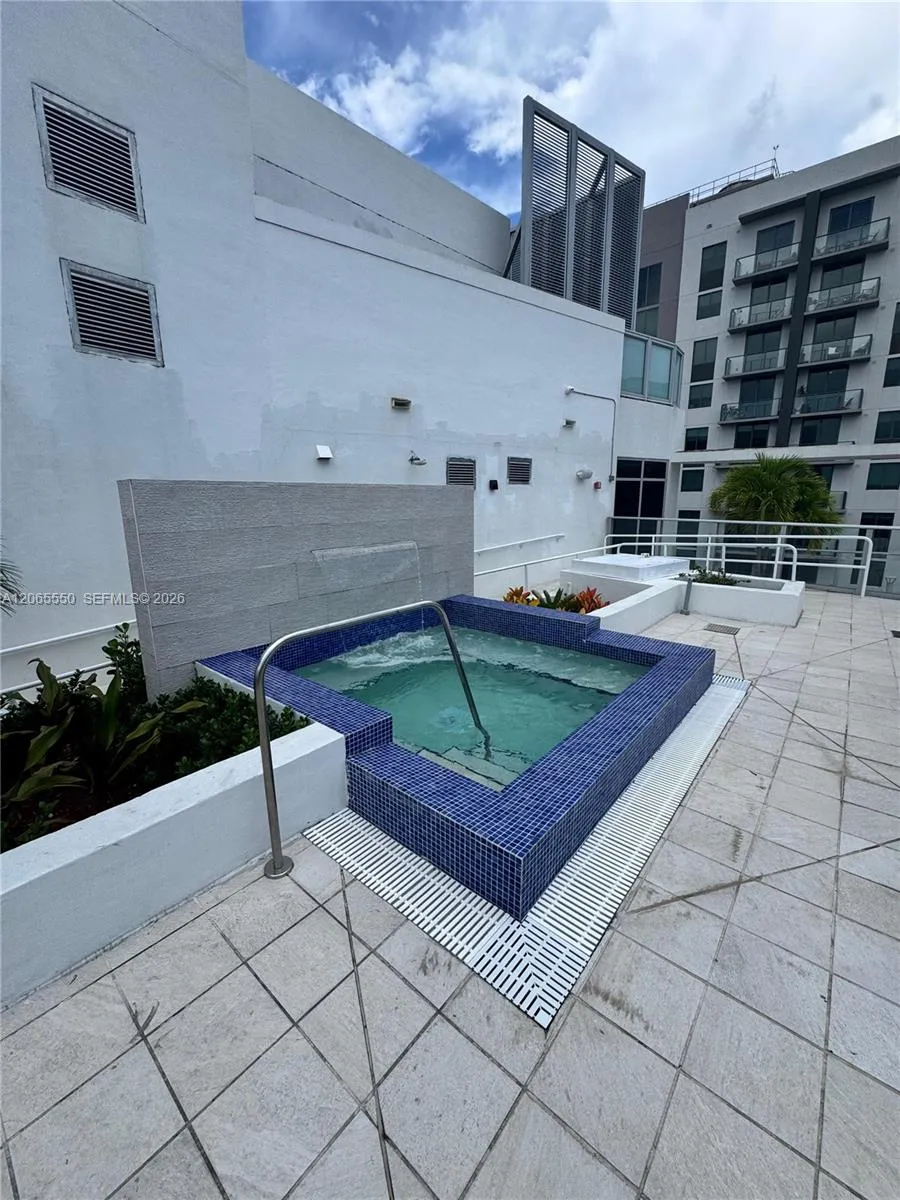 1010 SW 2nd Ave #607 Miami, FL 33130