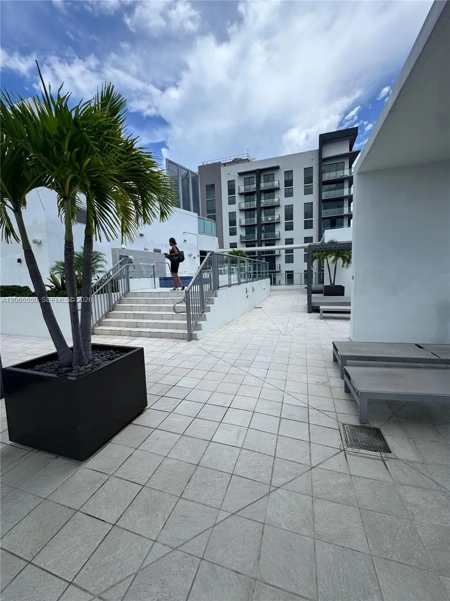 1010 SW 2nd Ave #607 Miami, FL 33130