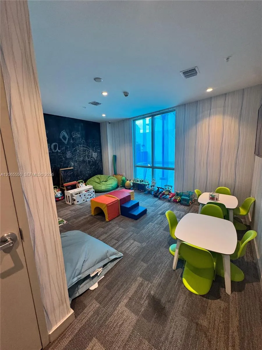 1010 SW 2nd Ave #607 Miami, FL 33130