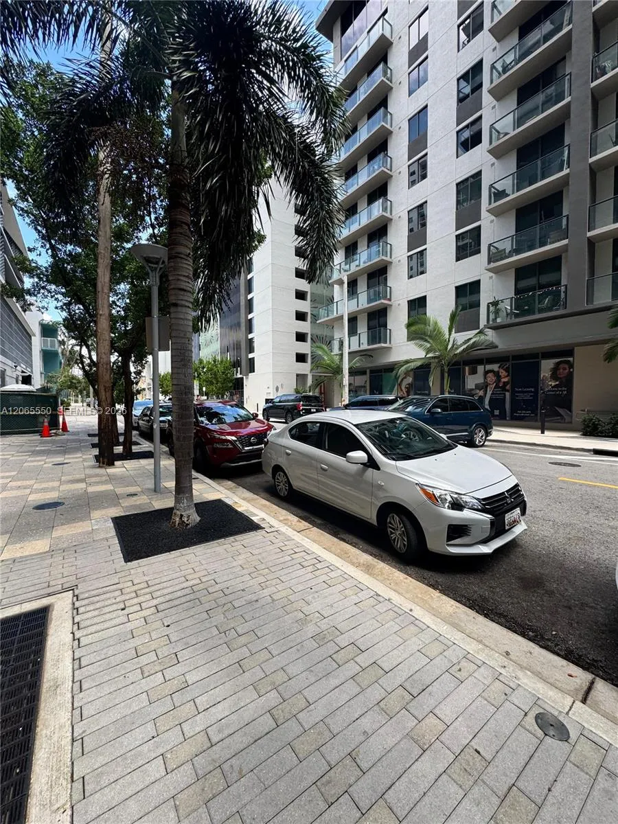 1010 SW 2nd Ave #607 Miami, FL 33130