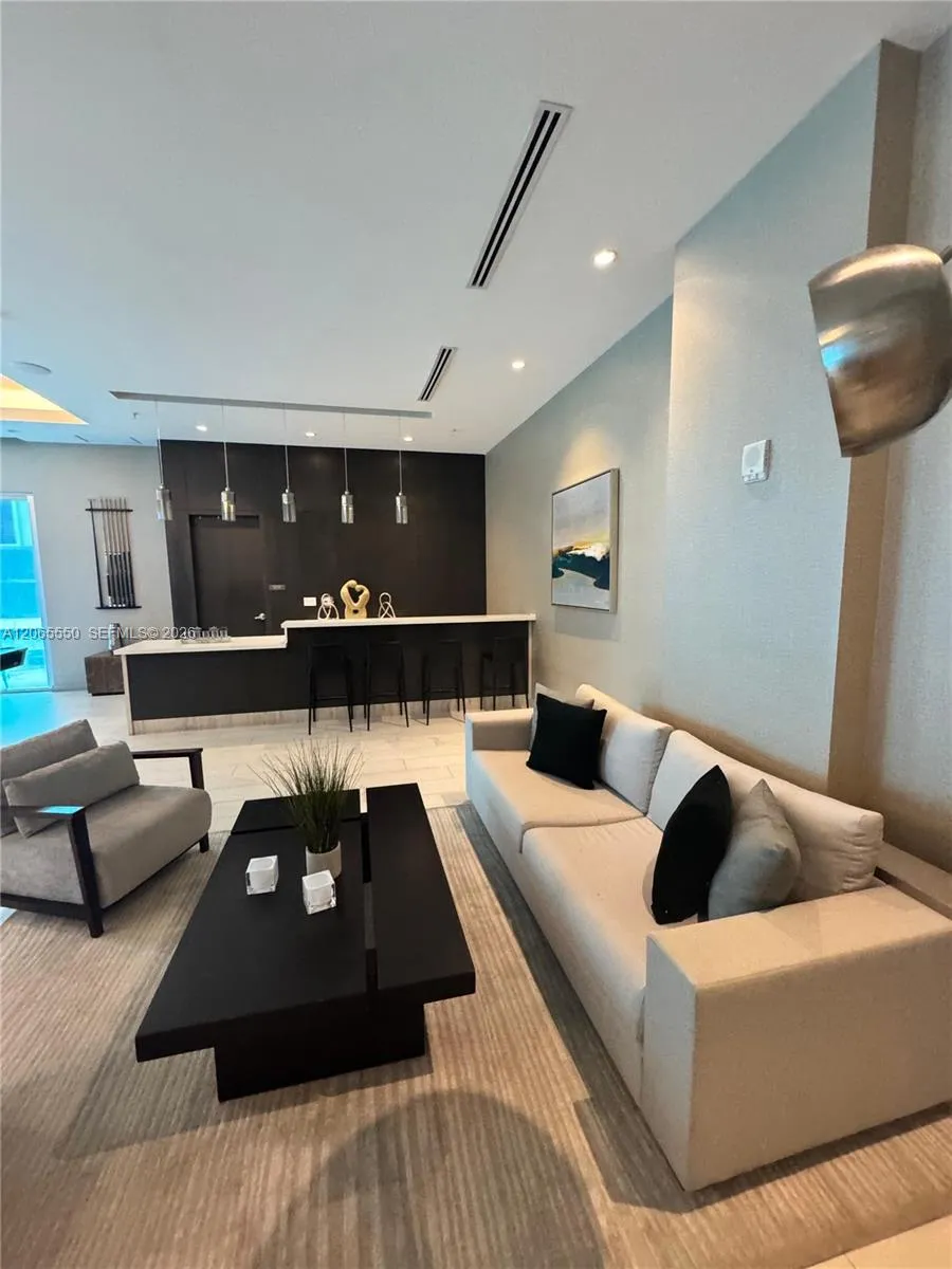 1010 SW 2nd Ave #607 Miami, FL 33130