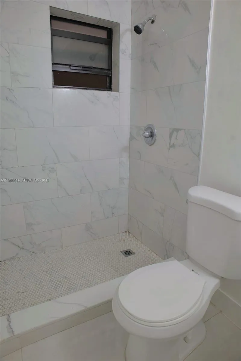 4271 NW 11th St #4 Miami, FL 33126