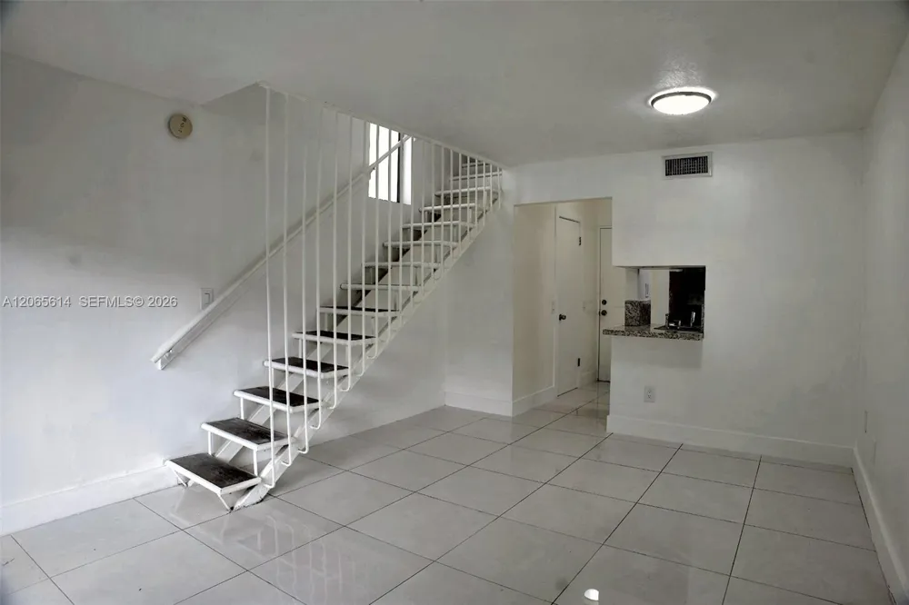 4271 NW 11th St #4 Miami, FL 33126
