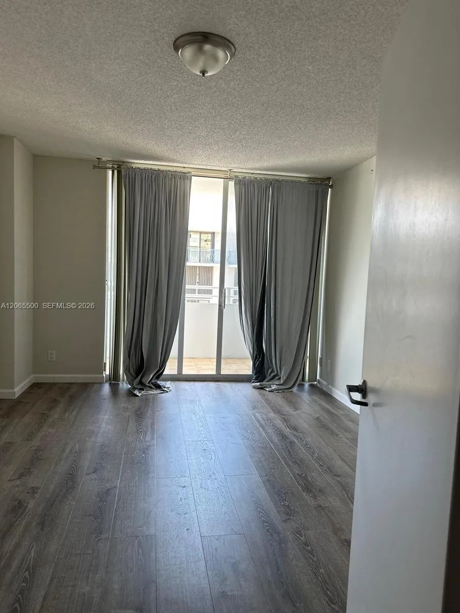 8911 Collins Ave #1103 Surfside, FL 33154