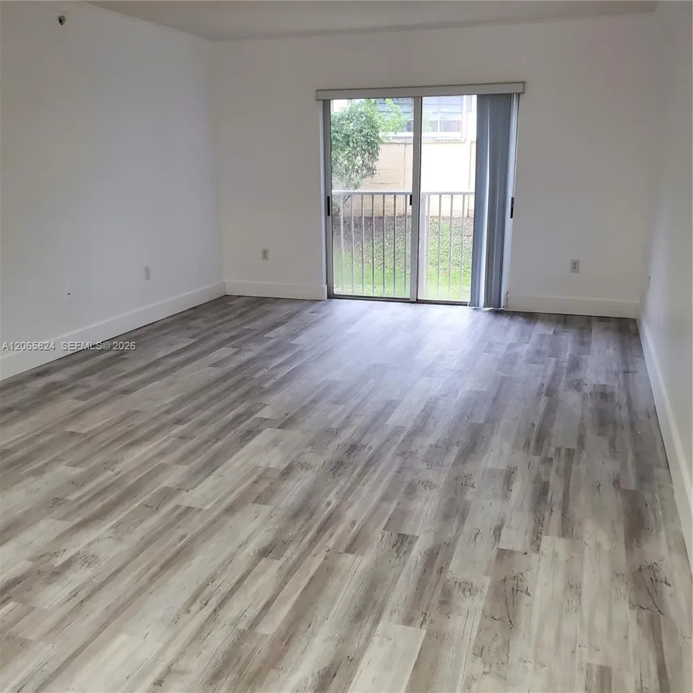 9909 Westwood Dr #12-1 Tamarac, FL 33321