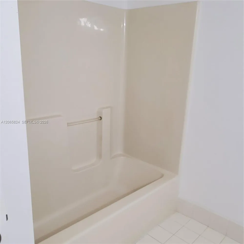 9909 Westwood Dr #12-1 Tamarac, FL 33321