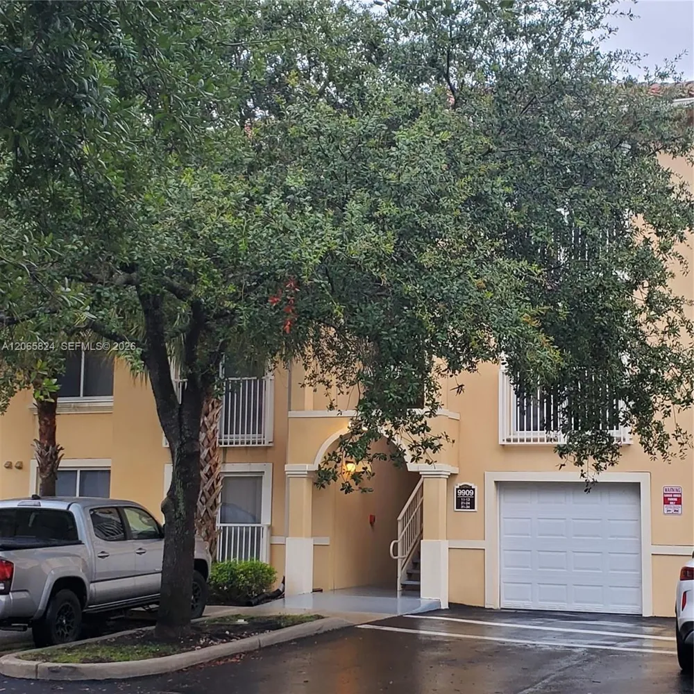 9909 Westwood Dr #12-1 Tamarac, FL 33321