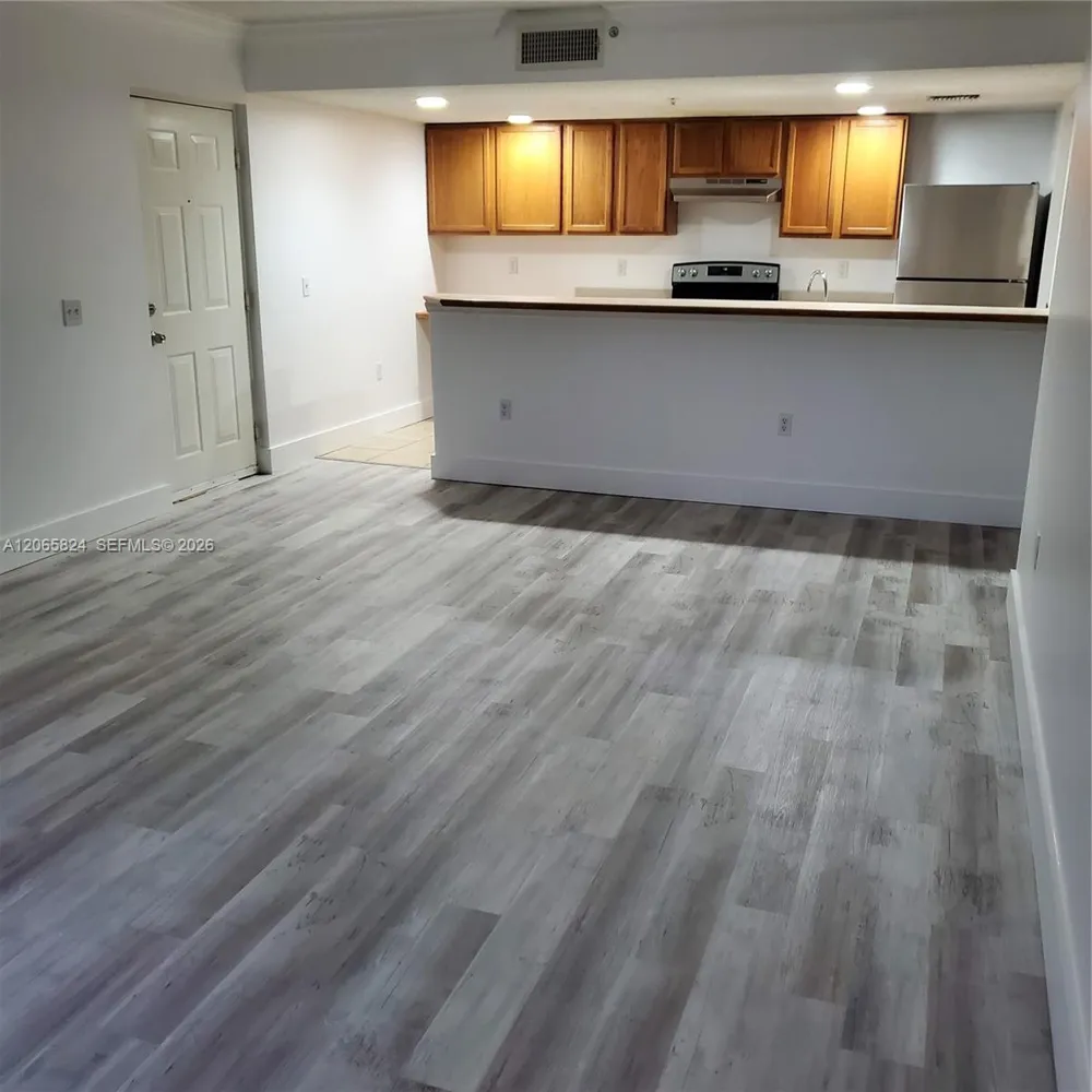 9909 Westwood Dr #12-1 Tamarac, FL 33321