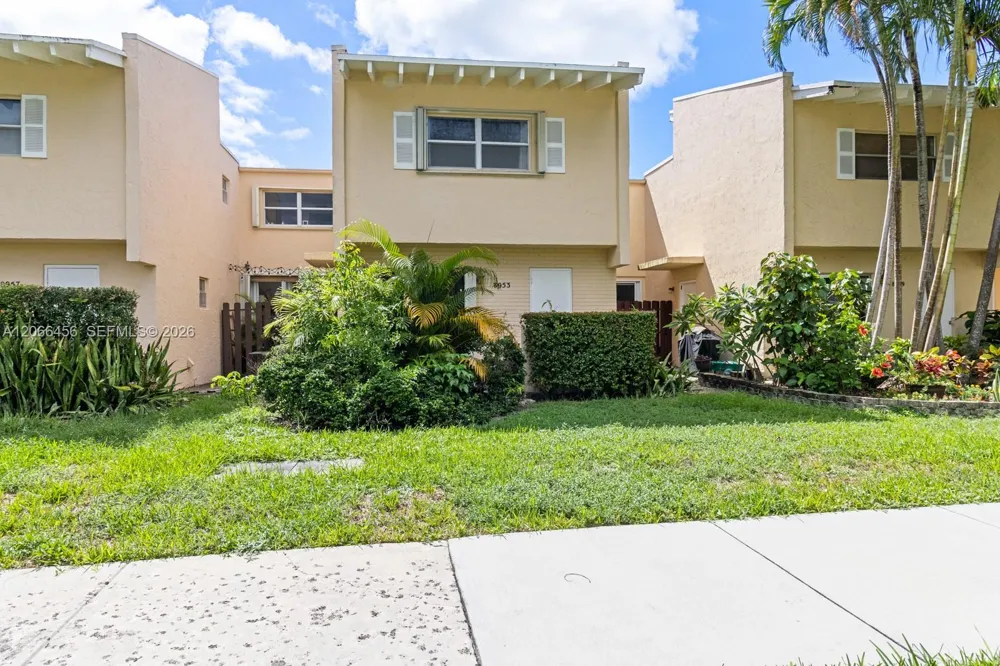 8953 NE 4th Ave Rd #8953 Miami Shores, FL 33138