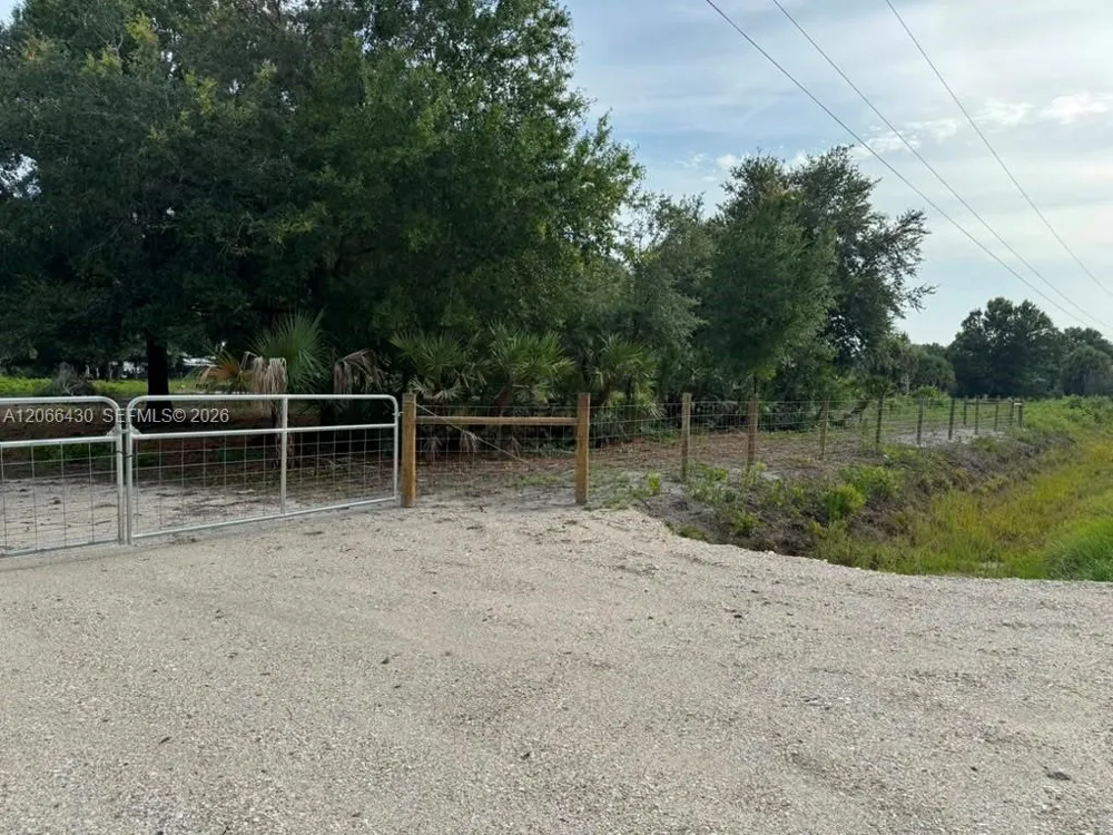 17070 NW 276th St Okeechobee, FL 34972