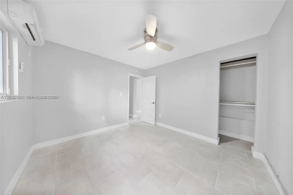 1150 NW 1st Pl #4 Miami, FL 33136