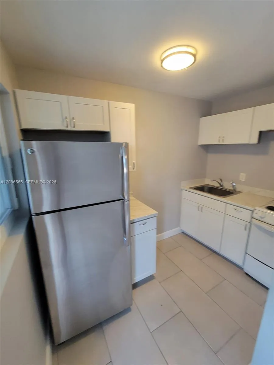 1150 NW 1st Pl #4 Miami, FL 33136