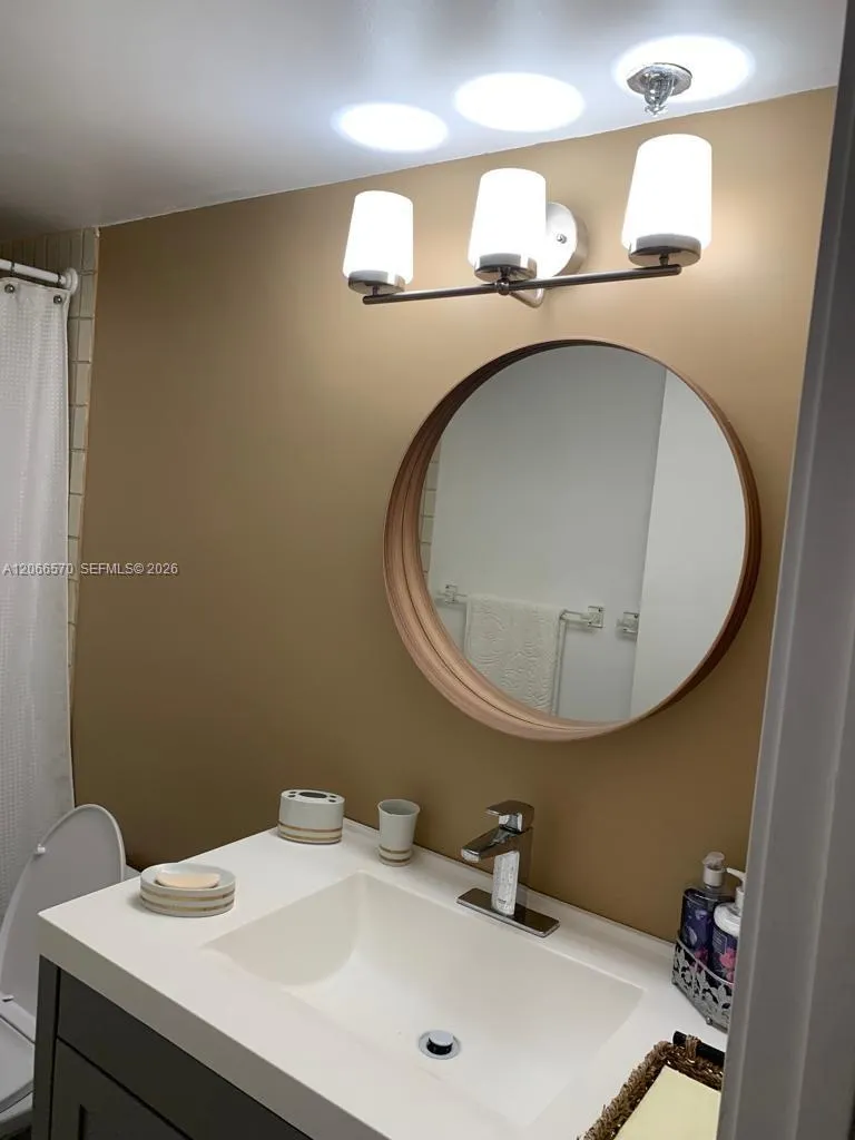 251 Crandon Blvd #929 Key Biscayne, FL 33149