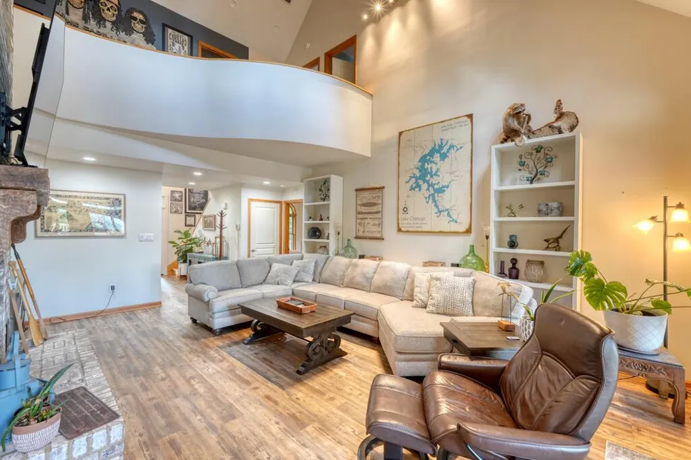 39 Mccracken Cove Road Hayesville, NC 28904