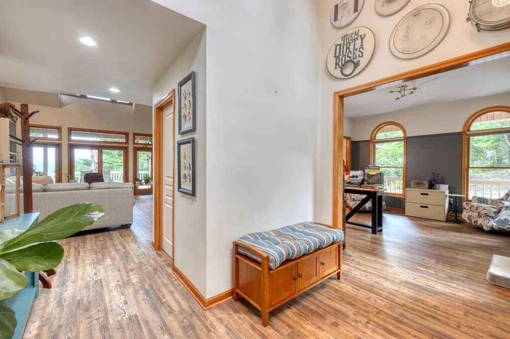 39 Mccracken Cove Road Hayesville, NC 28904
