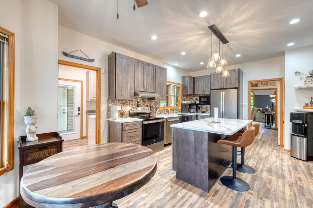 39 Mccracken Cove Road Hayesville, NC 28904