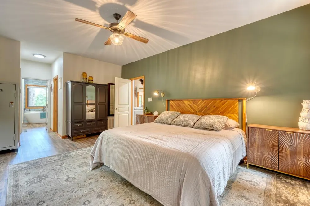 39 Mccracken Cove Road Hayesville, NC 28904