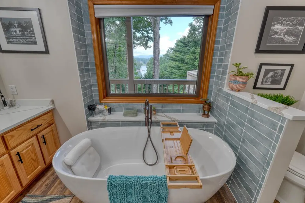 39 Mccracken Cove Road Hayesville, NC 28904